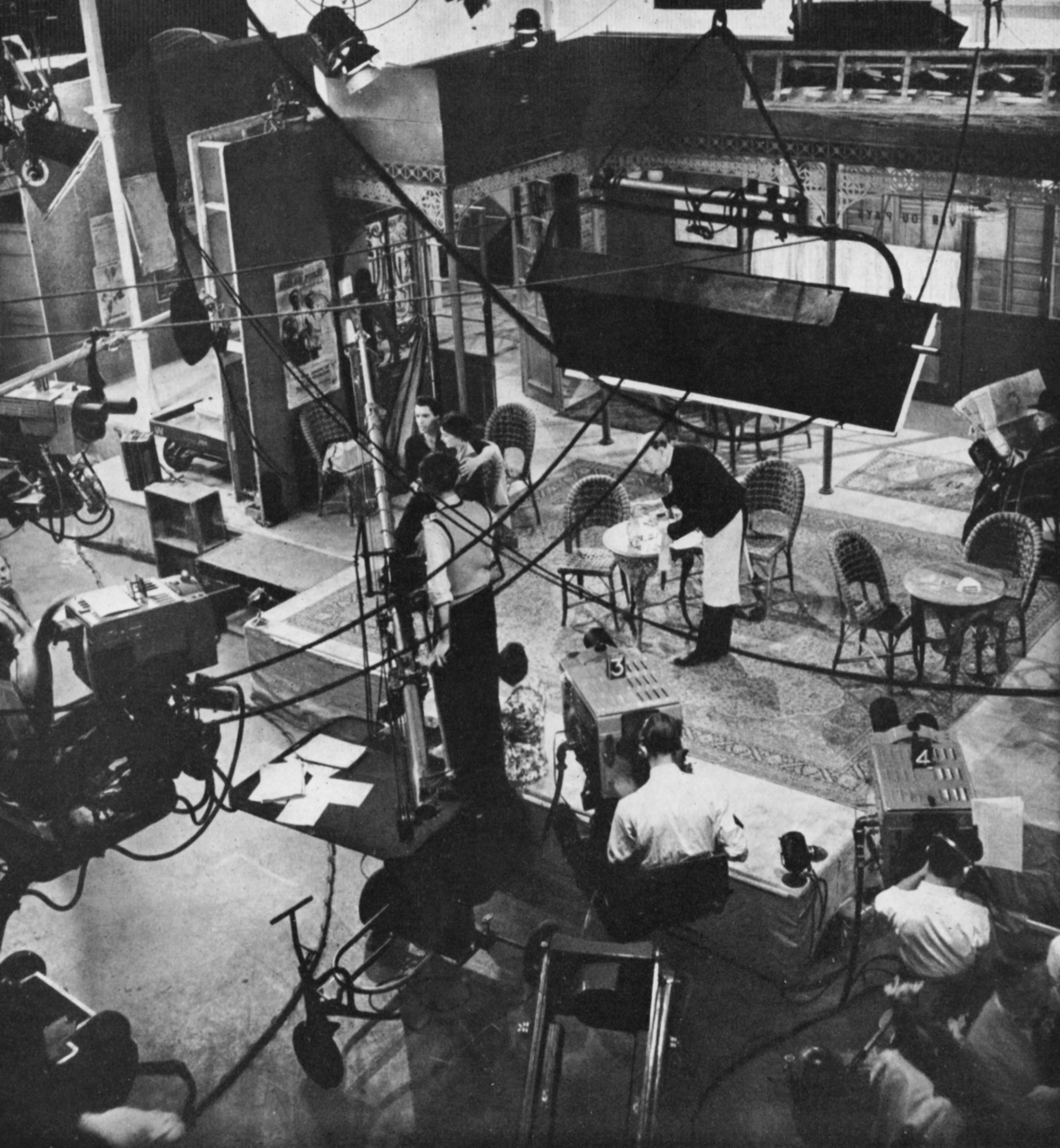 A view of the entire sound stage.